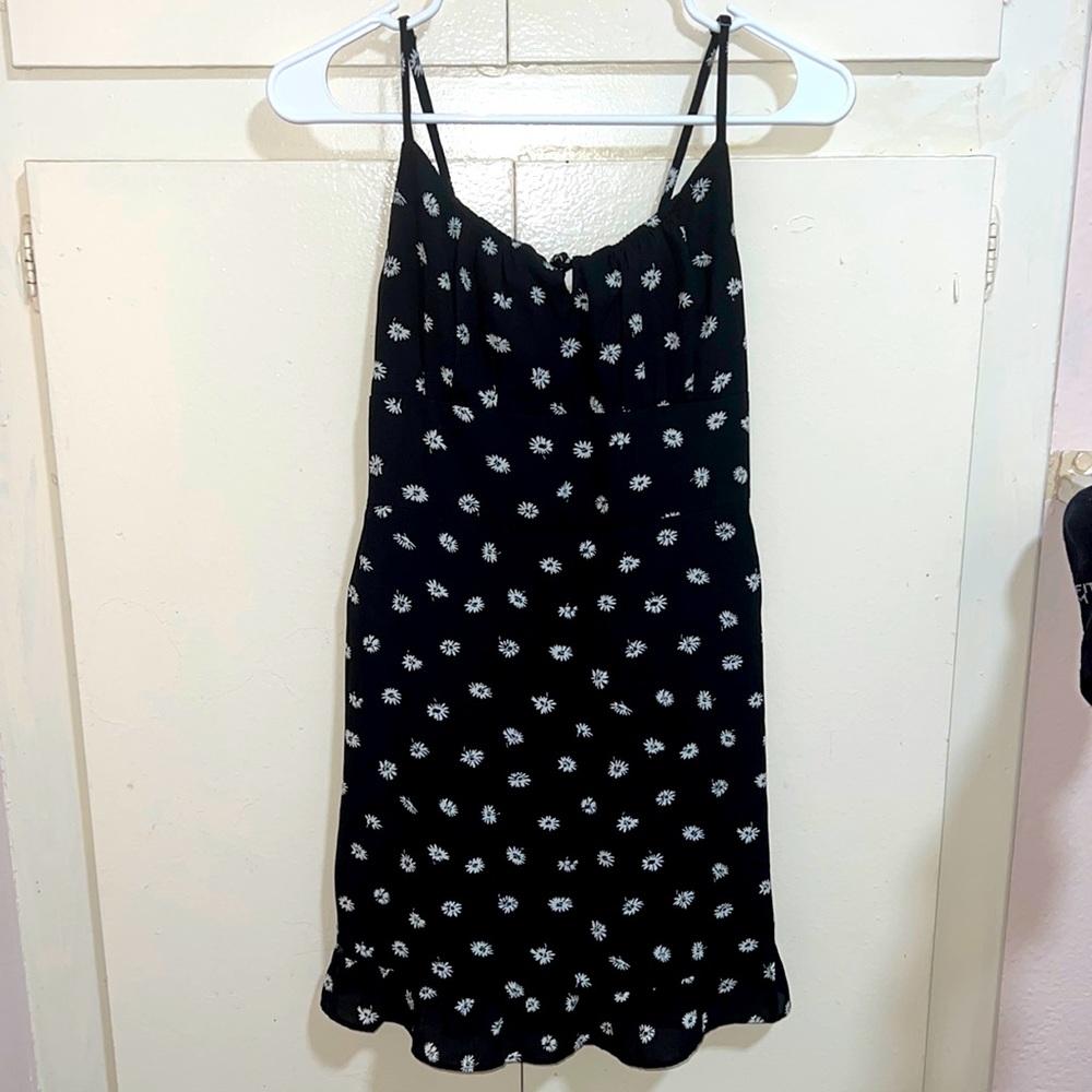 Abercrombie & fitch dress size xs color black with white flowers